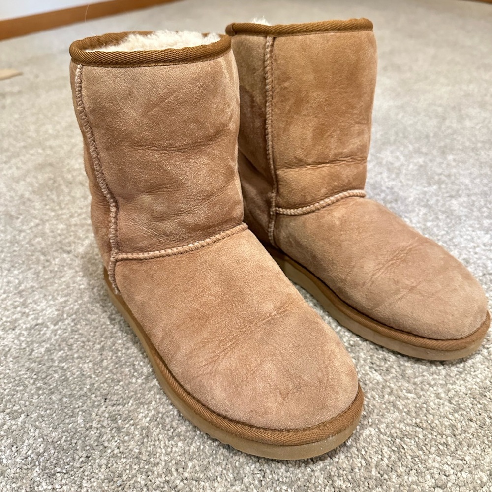 UGG Classic Short Brown Boots